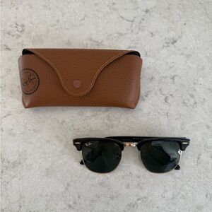 Black clubmaster raybans, case included, black and gold, square frame